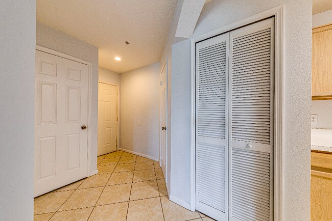 Foto del edificio - 3960 Southpointe Dr