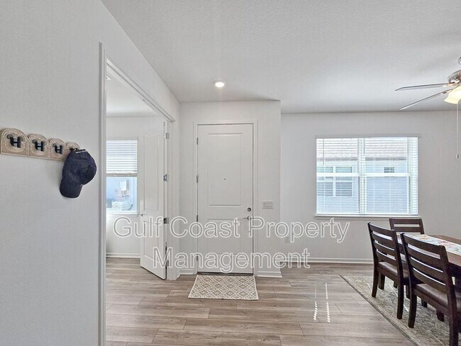 Foto del edificio - 9566 Coastline Wy