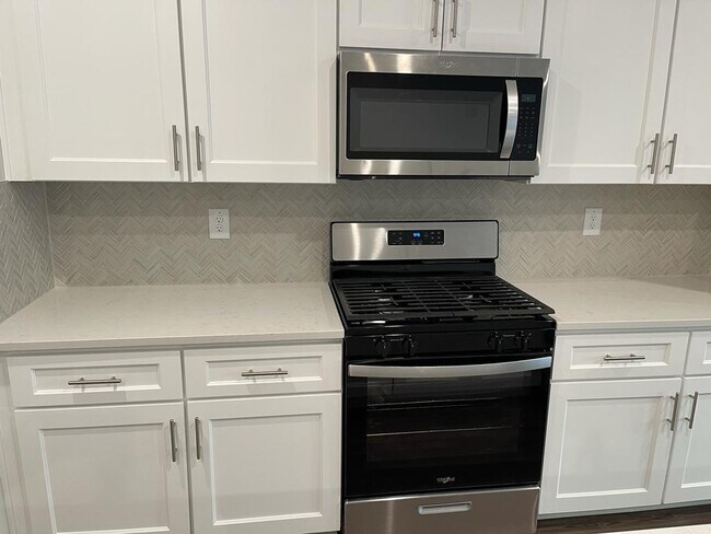 Foto del edificio - 78 Cedar Ln