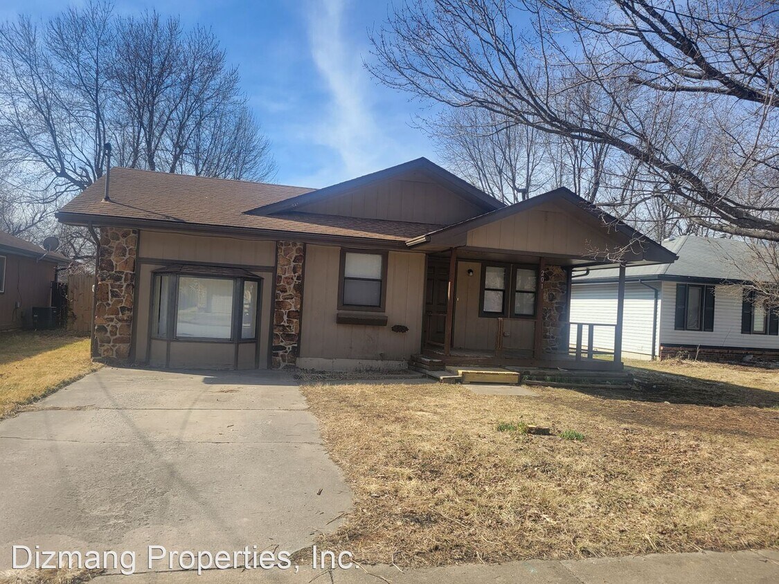 Primary Photo - 3 br, 2 bath House - 201 S. Cedarbrook Ave.