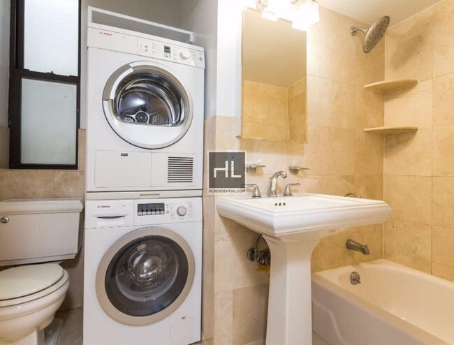 Building Photo - Renovated Gramercy 2-Bedroom with Classic ...
