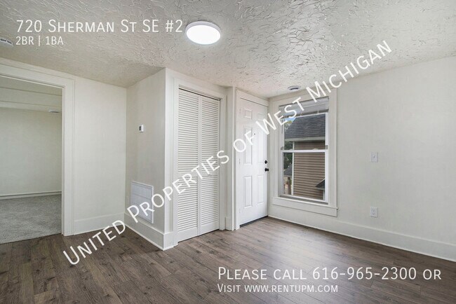 Foto del edificio - 720 Sherman St SE