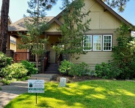 Building Photo - 19415 S W Laurelhurst Way