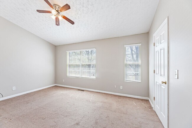 Building Photo - Spacious 3BR/2.5BA townhome in Lithonia.
