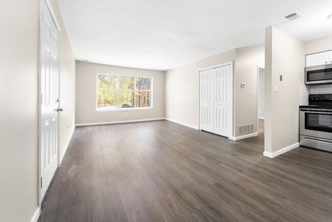 Foto del edificio - 11435 Goddard Rd. - 3-24