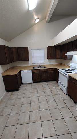 Building Photo - 1109 Greenbriar Ln