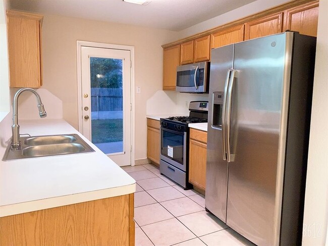 Building Photo - 15330 Kingfield Dr