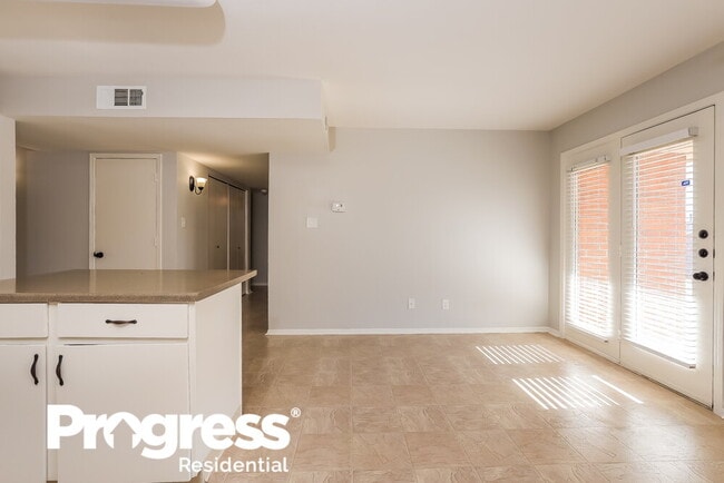 Building Photo - 4744 Loma Blanca Dr