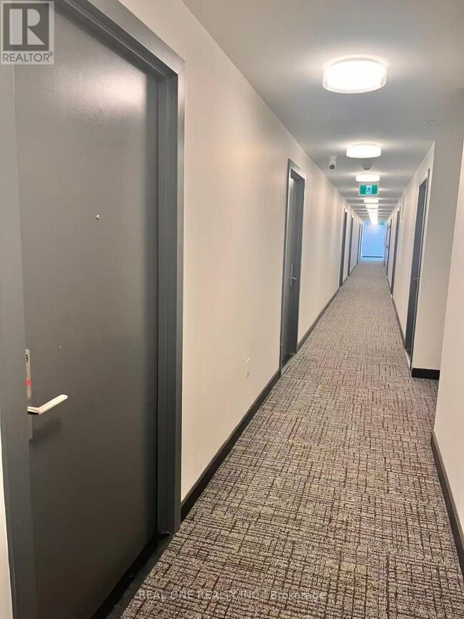 Building Photo - 86 Dundas St E