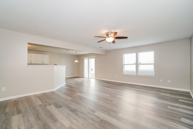 Building Photo - 4877 Grimm Dr