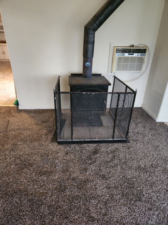 Building Photo - 3-Bedroom 1 1/2-Bathroom home in Creswell