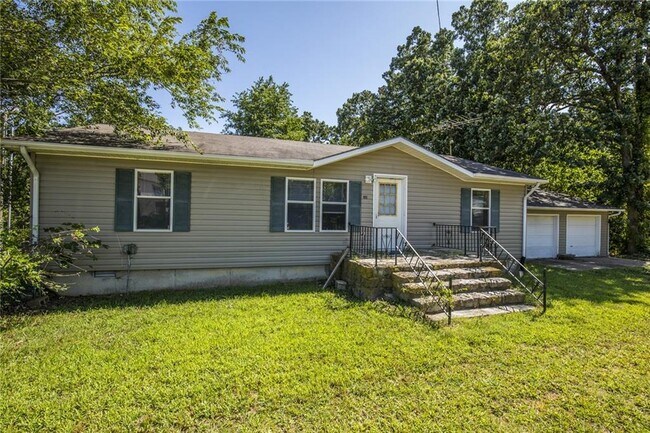 Building Photo - 349 N Vaughn Rd