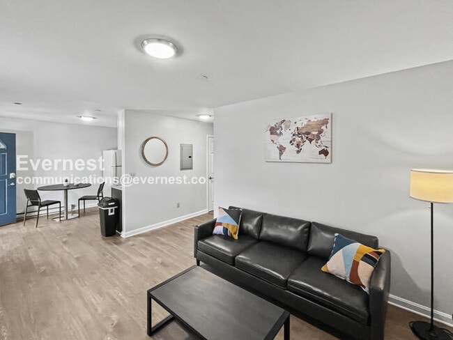 Building Photo - 6 Bob Cat Ct