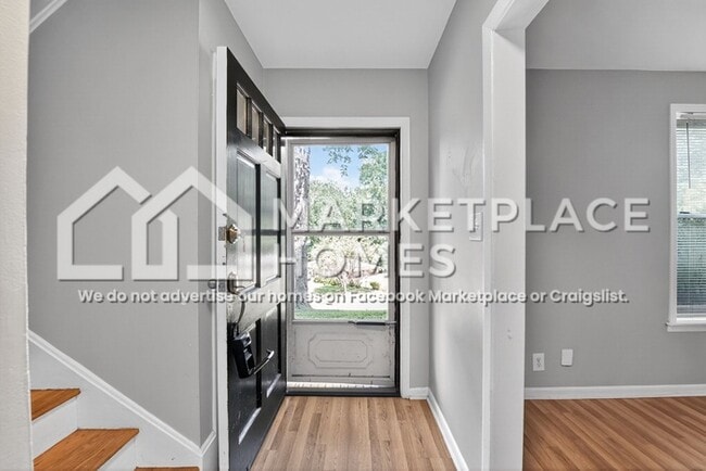 Photo - 427 Whispering Pines Dr House