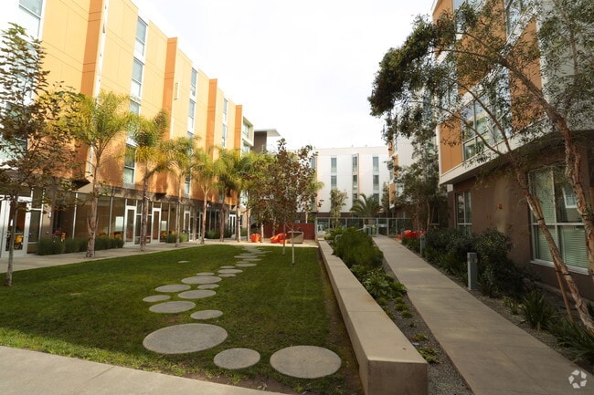Building Photo - The Quad-Student Housing