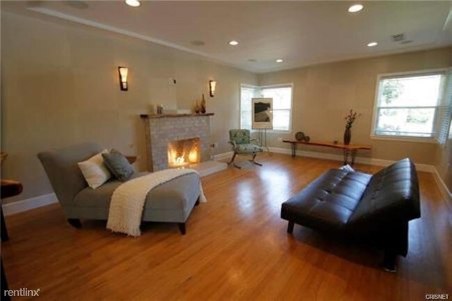 Foto del edificio - 3 br, 2 bath House - 5703 Mammoth Ave