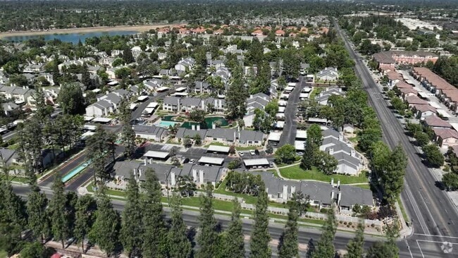  - Lakeside Apartments
