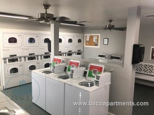 Building Photo - 2 bedroom in Redding CA 96003