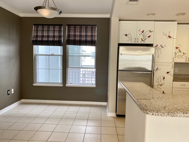 Dining - 3901 Lick Mill Blvd