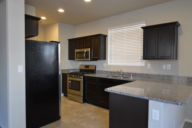 Foto del edificio - 8715 Warm Wind Pl NW