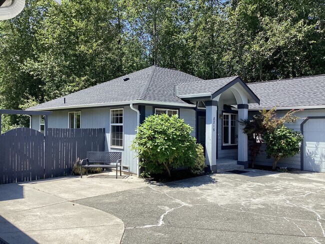 Foto del edificio - Spacious Lake Stevens Rambler with A/C