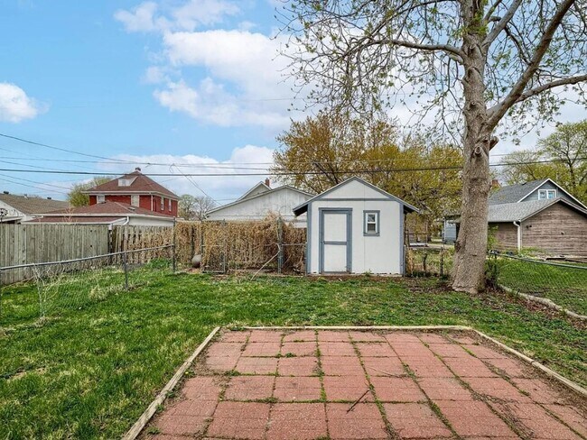 Building Photo - 3 Bedroom Single Family Home in Council Bl...