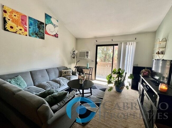 Foto del edificio - 10278 Black Mountain Rd