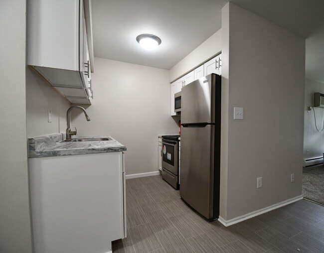 Sherwood Heights Apartments 8805 Kingswood St Detroit, MI