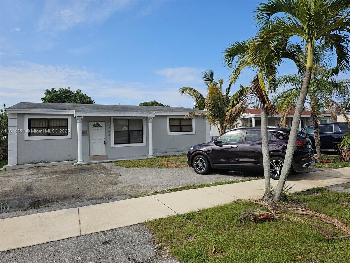 Foto principal - 2431 Liberty St