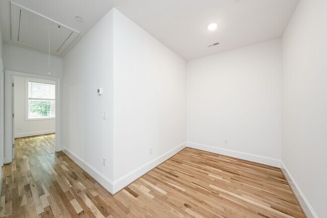 Building Photo - 3816 Lands End Ct
