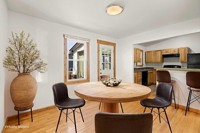 Foto del edificio - Unique 2-Bedroom, 1-Bathroom with Loft Space and Fenced-In Yard in Oakley