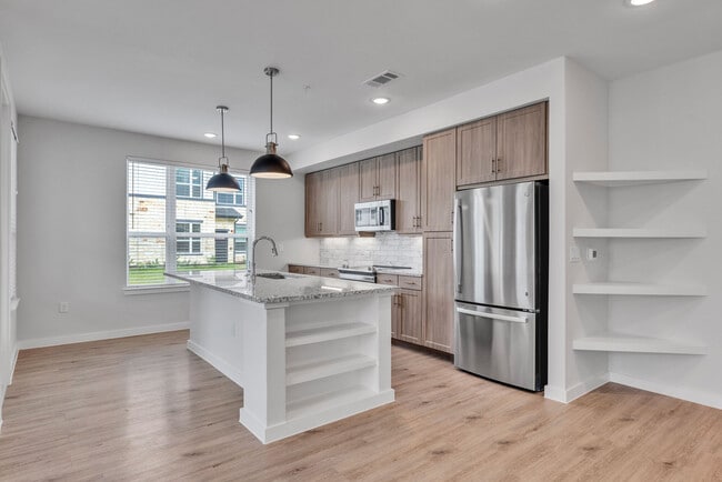 Interior Photo - Caliza Ridge