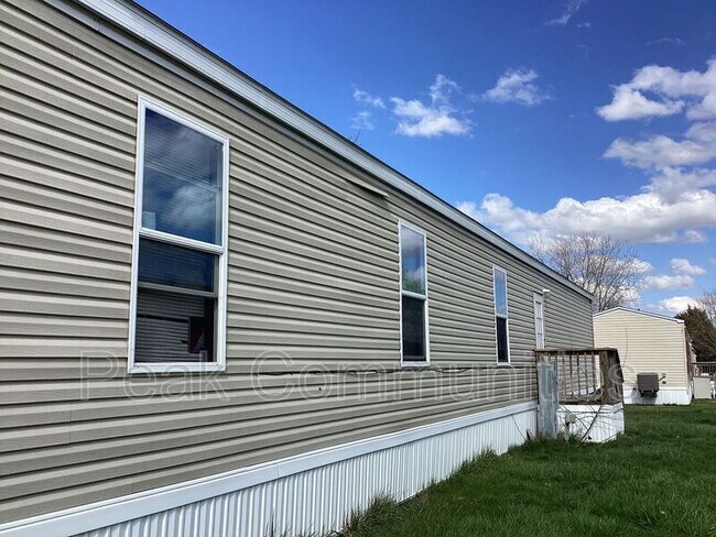 Building Photo - 3123 Nightsong Dr
