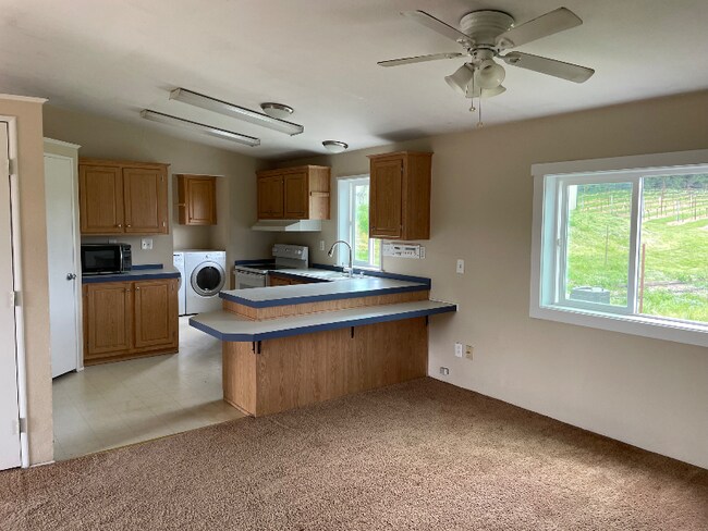 Foto del edificio - 3760 Blackburn Dr