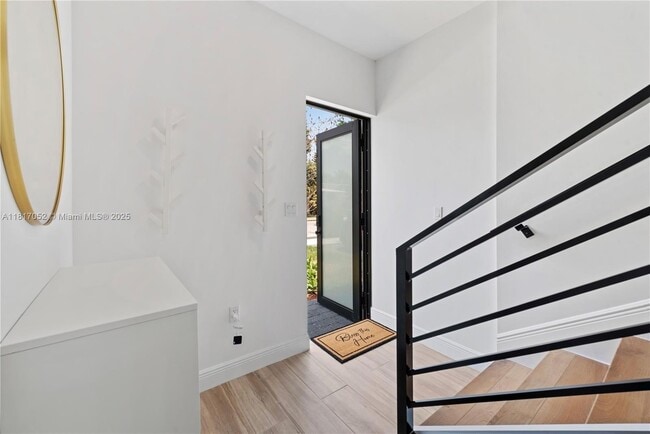Building Photo - 5513 NW 5th Ave