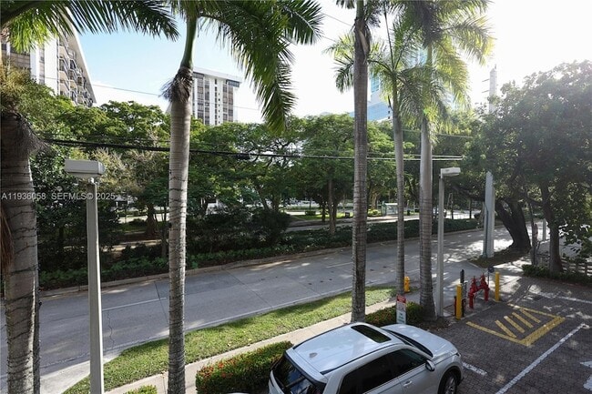 Foto del edificio - 1918 Brickell Ave