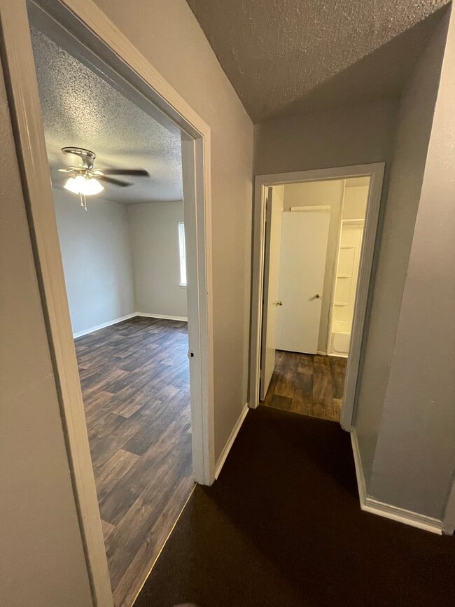 Building Photo - 1006 Killoden Dr