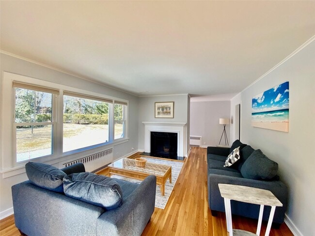 Building Photo - 3825 S Harbor Rd