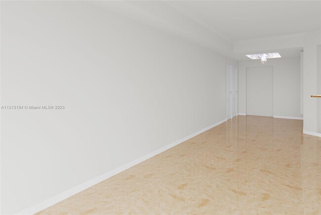 Foto del edificio - 9751 E Bay Harbor Dr