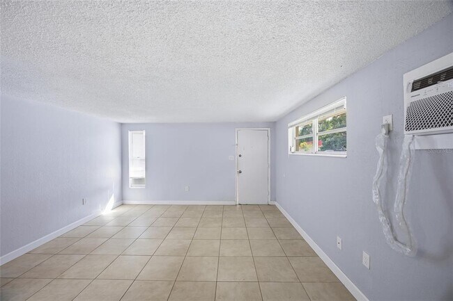 Building Photo - 1302 Morris Park