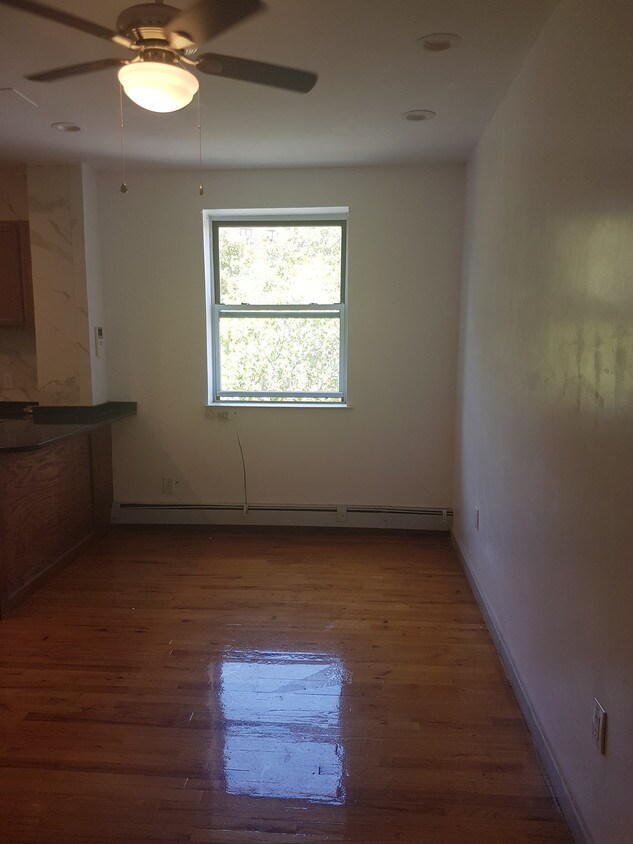 Primary Photo - 497 Dekalb Ave