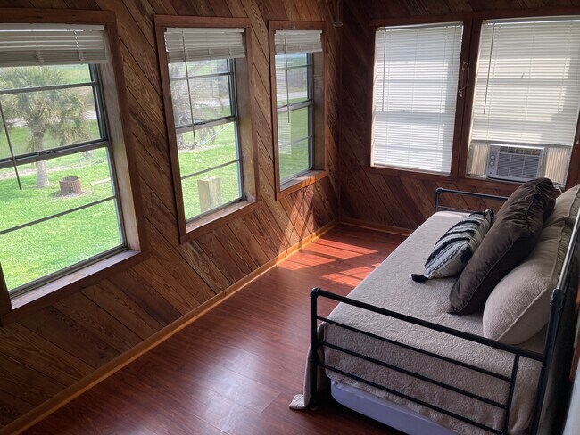 Foto del edificio - 267 D St