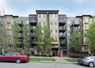 Building Photo - 412 11th Ave
