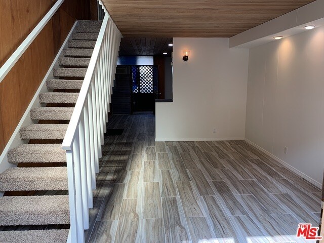 Building Photo - 1850 Pandora Ave