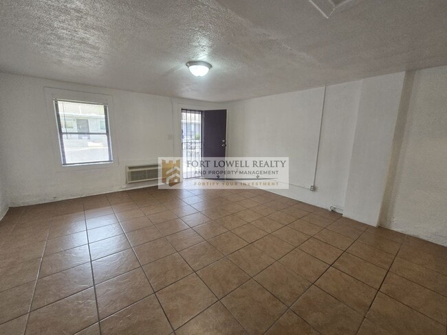 Building Photo - Cozy Studio near Downtown Tucson!