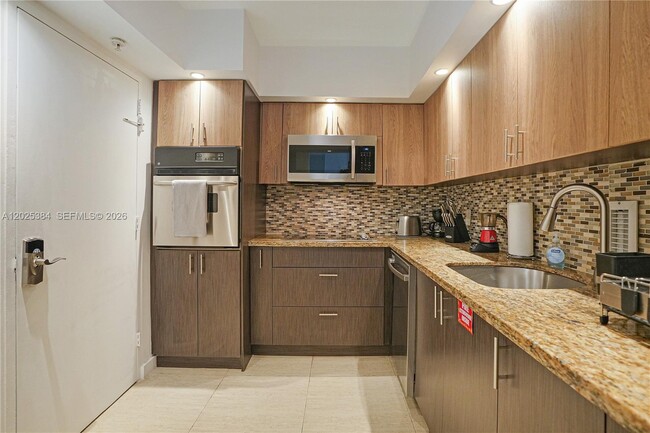 Building Photo - 4001 S Ocean Dr