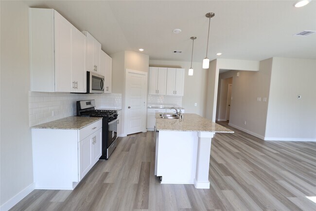 Building Photo - 1522 King Rnch Rd