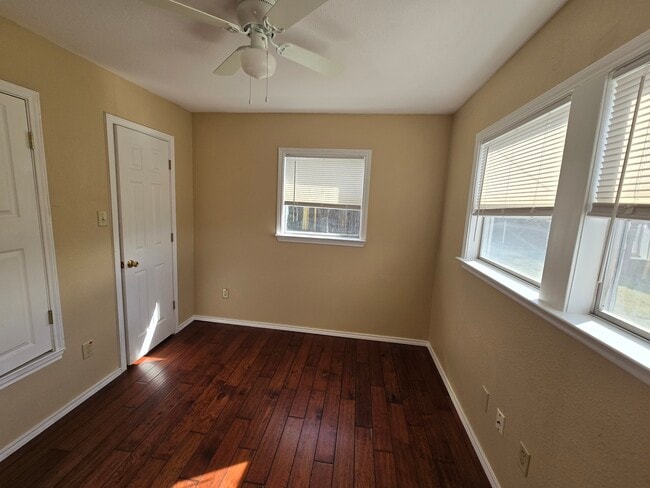 Dormitorio - 505 Veterans Ave