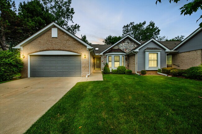 Foto del edificio - 41856 Riverwood Ct