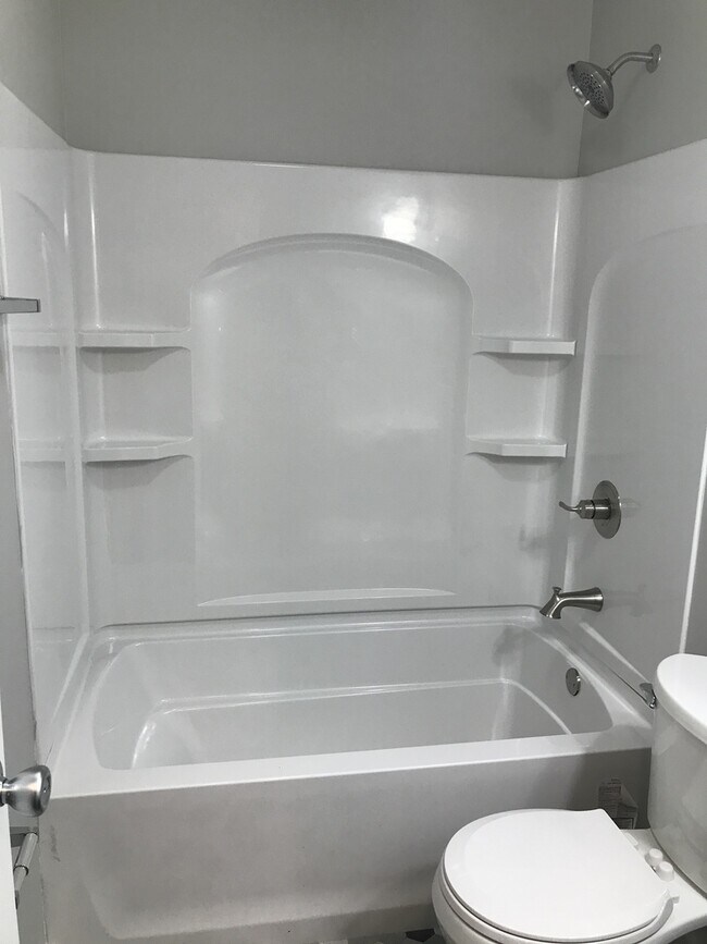 Building Photo - 3 bedroom 1 bathroom Beautifully Home in J...